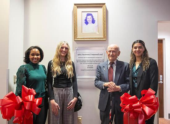 Paul Cadenhead '44 with scholarship recipients